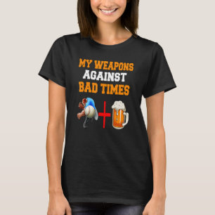 Mijn wapens tegen de slechte tijden bier en honkba t-shirt
