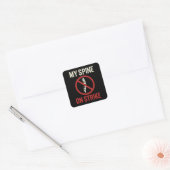 Mijn wervelkolom is in staking - grappige rugpijn vierkante sticker (Envelop)