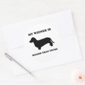 Mijn Wiener is groter dan de jouwe Ronde Sticker (Envelop)