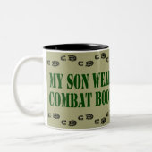 Mijn zoon draagt de Mok van de Combat Boots (Links)