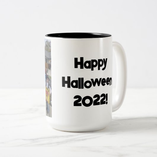 Mike's familie halloween Mok (Voorkant rechts)