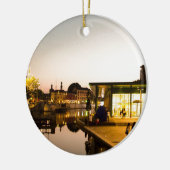 Milaan ziet het kanaal over het hoofd keramisch ornament (Links)