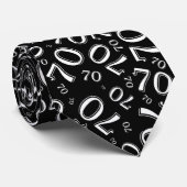 Milestone 70 Random Number Pattern Zwart/Wit Stropdas (Opgerold)