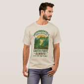 Milieu Kikker Brigade – Eerst de Aarde, Altijd T-shirt (Voorkant volledig)