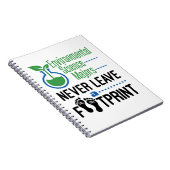 Milieuwetenschapsmeesten laten nooit voetafdruk ac notitieboek (Rechterzijde)