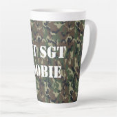 Militair groen Camouflage Patroon Latte Mok (Rechterhoek)