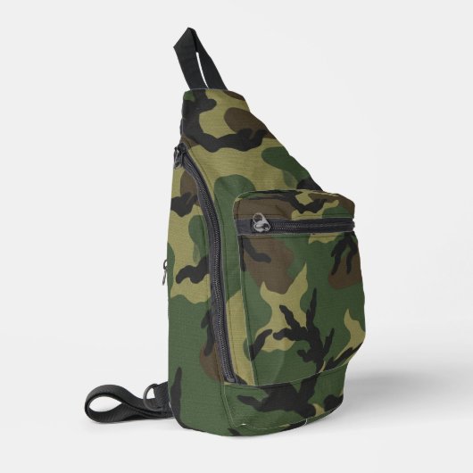 Militaire bos camouflagepatroon sling bag (Linkerhoek)