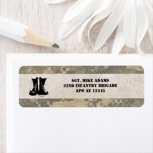 Militaire Camouflage met Army Combat Boots Etiket (Insitu)