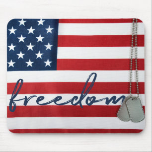 Militaire Dog Tags op Amerikaanse vlag Muismat