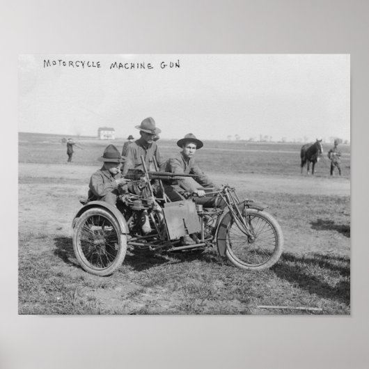 Militaire motorfiets met Pistool van sidecar en ma Poster (Voorkant)