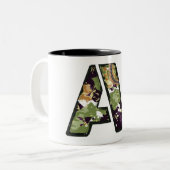 Militaire stijlaanduiding van een tweekleurige koffiemok (Voorkant links)