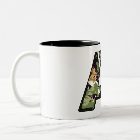 Militaire stijlaanduiding van een tweekleurige koffiemok (Links)