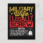 Militaire vrouw Funny Screw government Property Briefkaart (Voorkant)