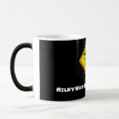 "Milky Way Delivery" Cow Abduction Funny Magische Mok (Links)