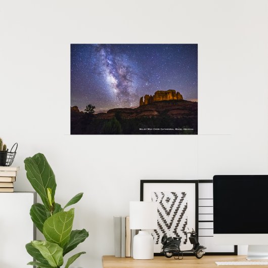 Milky Way Galaxy Over Cathedral Rock, Arizona Poster (Thuiskantoor)