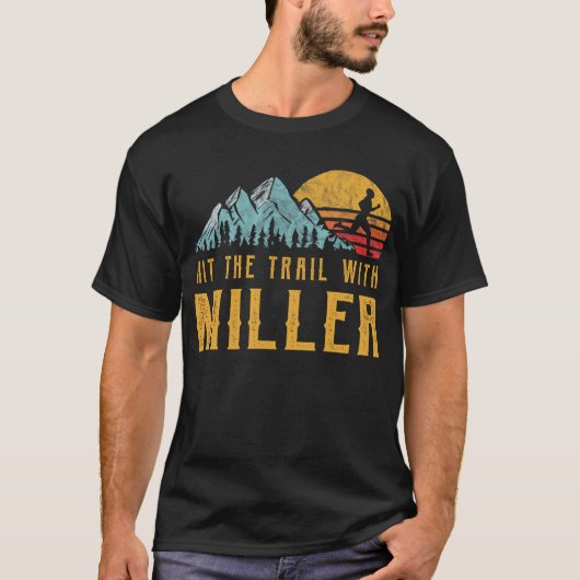MILLER Familie die loopt - steek het spoor met MIL T-shirt (Voorkant)