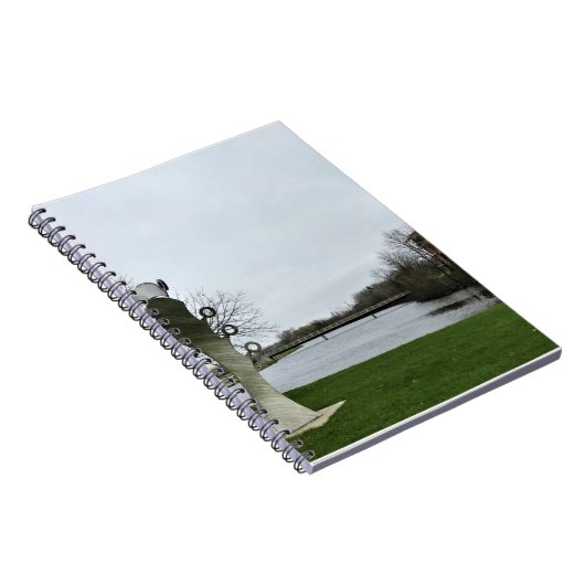 Milwaukee River, West Bend, Wisconsin Notitieboek (Rechterzijde)