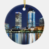 Milwaukee Skyline in Night Keramisch Ornament (Voorkant)