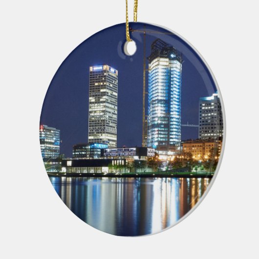 Milwaukee Skyline in Night Keramisch Ornament (Links)