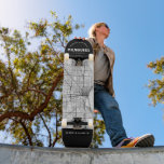 Milwaukee Stadsplattegrond Skateboard<br><div class="desc">Een unieke kaart van de prachtige stad Milwaukee,  MN. Dit skateboard heeft een plattegrond van de stad met een zwarte rand aan de boven- en onderkant. Een leuke manier om de stad waar je van houdt en woont te vertegenwoordigen!</div>