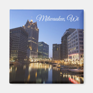 Milwaukee, Wisconsin Souvenir Keepsake Magneet