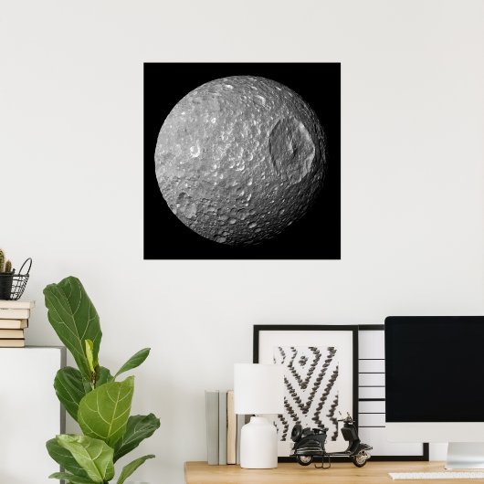 Mimas de maan van Saturnus van Cassini-ruimtevaart Poster (Thuiskantoor)