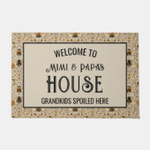Mimi and Papa's House Grandkids Spoiled Here Deurmat (Voorkant)