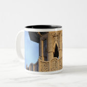 Minaret van de Moskee Al-Majarra, Sharjah Tweekleurige Koffiemok (Voorkant links)