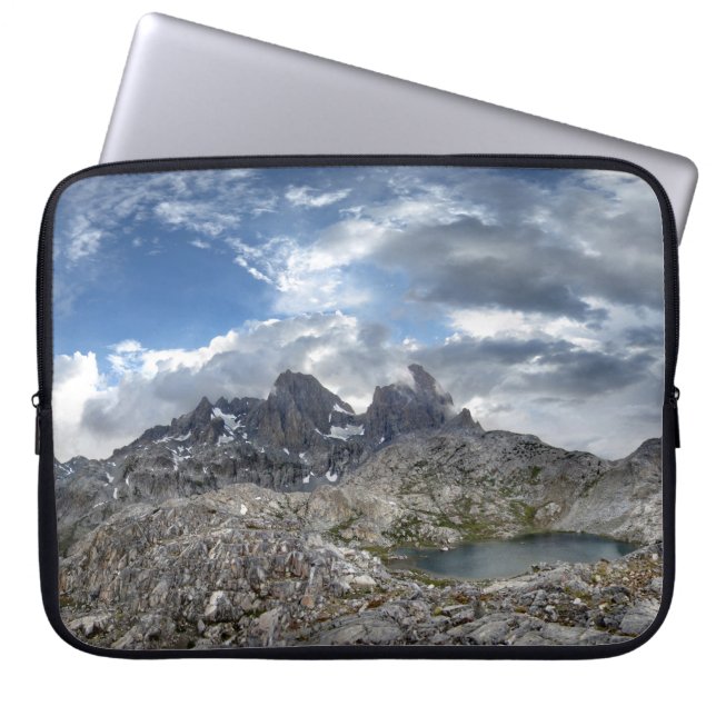 Minarets Panorama boven Nydiver Lakes - Sierra Laptop Sleeve (Voorkant)