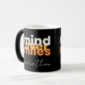 Mind Over Miles Moderne Zwarte Afstand Runner Magische Mok (Voorkant links)