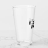 Minder aangeboden zijn gelukkiger glas (Rechts)