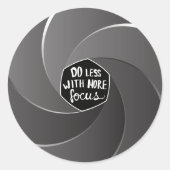 Minder doen met meer focus ronde sticker (Voorkant)