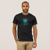Minder geluid, meer leven – Retro Button Design T-shirt (Voorkant volledig)