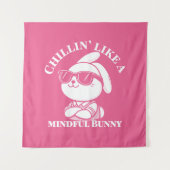 "Mindful Bunny" Esthetisch Roze Tapijt Wandkleed (Voorkant)