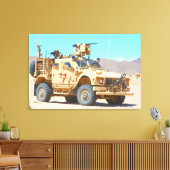 MINE-RESISTENT AMBUSH BESCHERMD VOERTUIG 24x36 Canvas Afdruk (Insitu (Woonkamer))