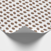 Mini dennenappels op wit patroon cadeaupapier (Hoek)