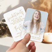 Mini Gold Modern Script Foto Afstuderen Uitnodigen Informatiekaartje