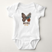 Mini Vlinder met op maat gemaakte EST Jaar Matchin Romper (Voorkant)