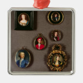 Miniaturen van LtoR, TtoB: Frances Teresa Stuart, Metalen Ornament (Voorkant)