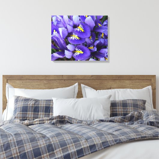 Miniatuur Blue Iriss Spring Floral Canvas Afdruk (Insitu (Slaapkamer))