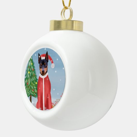 Miniatuur Pinsch Dog in sneeuw met kerstcadeaus Keramische Bal Ornament (Rechts)
