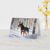 Miniatuur Pinscher Laat Het Sneeuw Kerstmis Kaart (Gele Bloem)