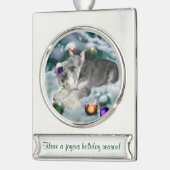 Miniatuur Schnauzer Gepersonaliseerde Kerstmis Verzilverd Banner Ornament (Links)
