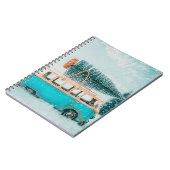 Miniatuurauto met antiek kerstboom op r notitieboek (Linkerzijde)