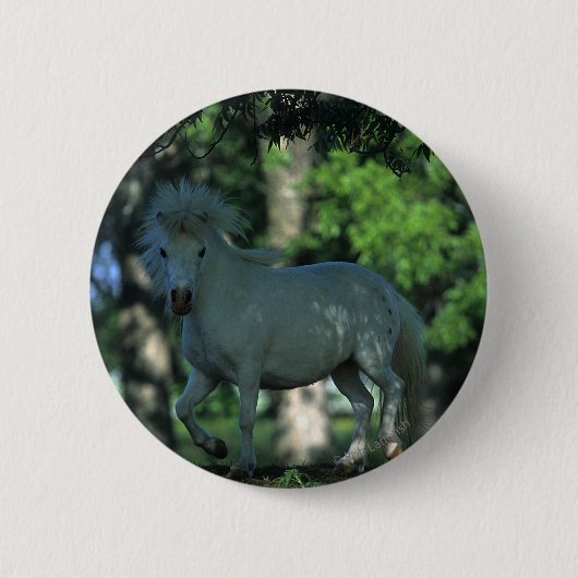 Miniatuurpaarden die in de bomen staan ronde button 5,7 cm (Voorkant)