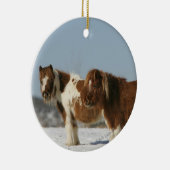 Miniatuurpaarden in de sneeuw keramisch ornament (Rechts)