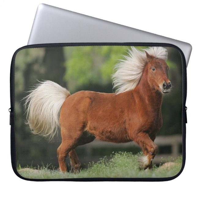 Miniatuurpaarden, stand laptop sleeve (Voorkant)