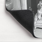 Miniatuurpooiën die voor de haard zitten muismat (Hoek)