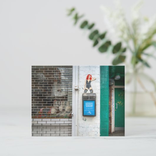 Minicab graffiti-meisje briefkaart (Staand voorkant)