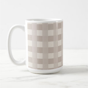 Minimaal beige dambordpatroon koffiemok